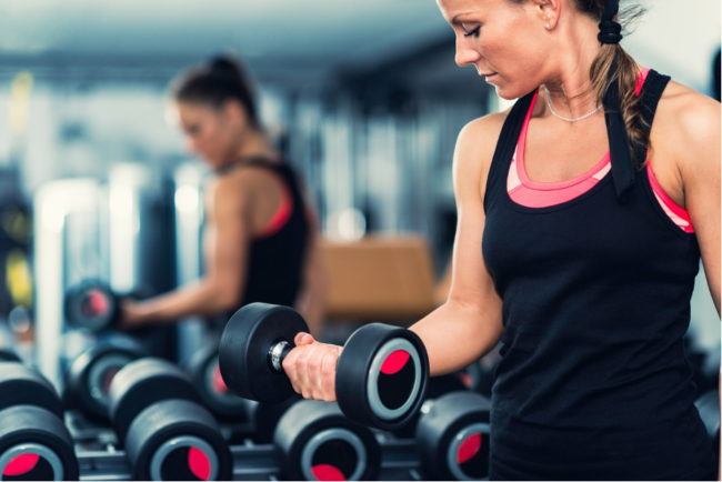 การเล่น Weight Training ช่วยสร้างกล้ามเนื้อให้แข็งแรง